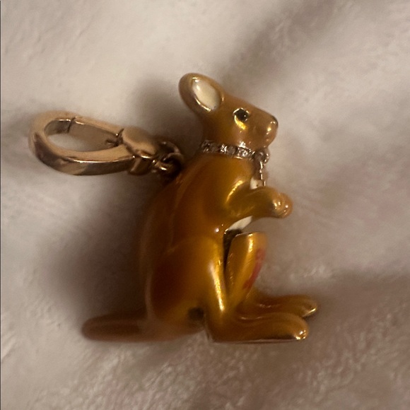 Like new - Juicy Couture Kangaroo Charm - Picture 3 of 6